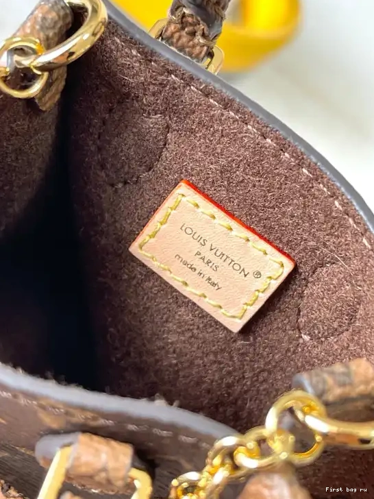 First bag ru LOUIS VUITTON MICRO-8.5*3.5*10.5CM ONTHEGO 0627